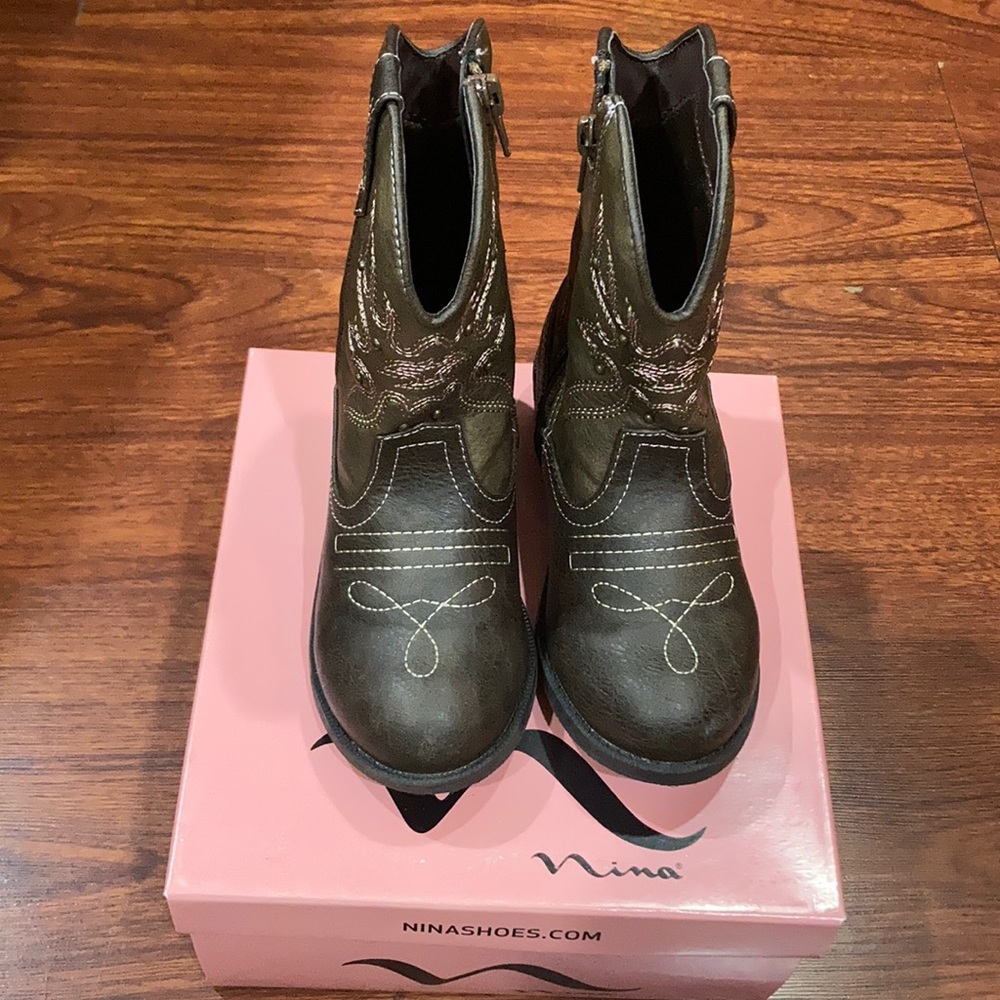 Cowgirl Boots in Brown with Pink Stitching